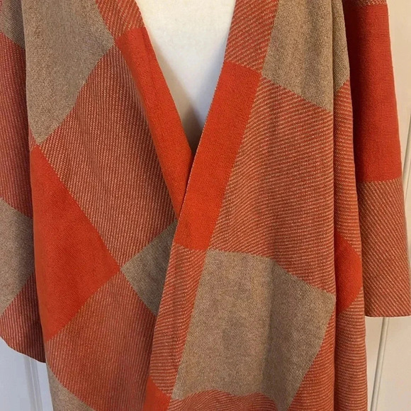 Talbots Plaid Shawl Wrap in Orange Tan Boho Fall Festive Cozy One Size Fits All - Picture 2 of 6